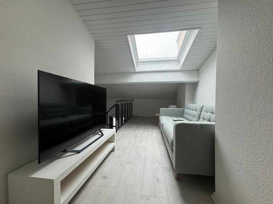 Joli T3 Duplex Compans Cafarelli Apartamento *